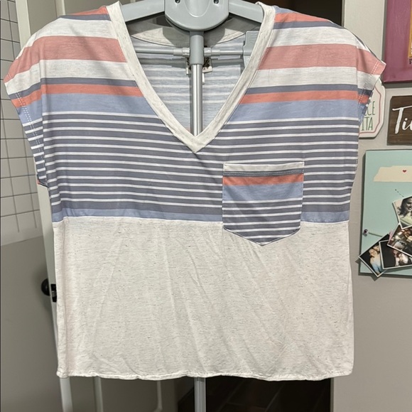 White and Gray Crop T-Shirt with Short Sleeves - Picture 1 of 4